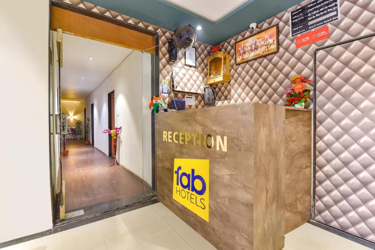 Fabhotel Nidhivan, Udhna Junction สุรัต ภายนอก รูปภาพ